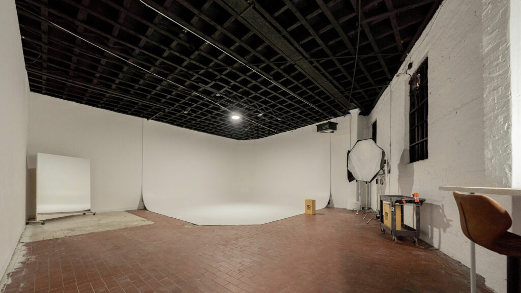 Metro 6 - White cyclorama wall photo and video shoot in New York
