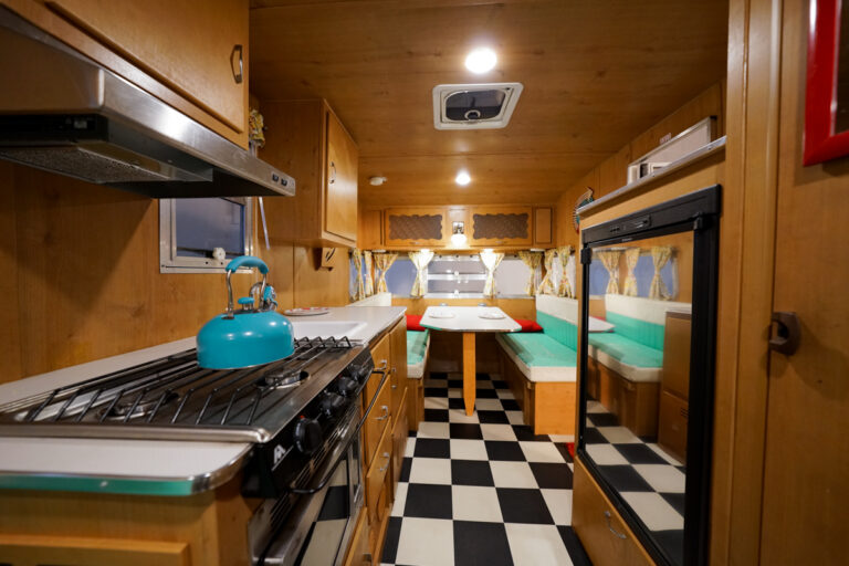 Blackout Photo Studio with Vintage RV Light Cube in Los Angeles_Yukon 4_17