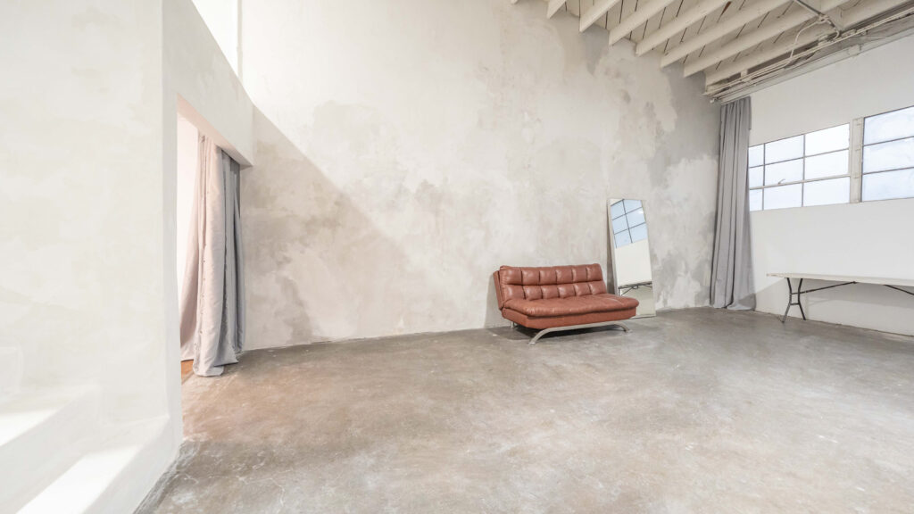 Cyc wall photo studio for rent with white steps yukon 2