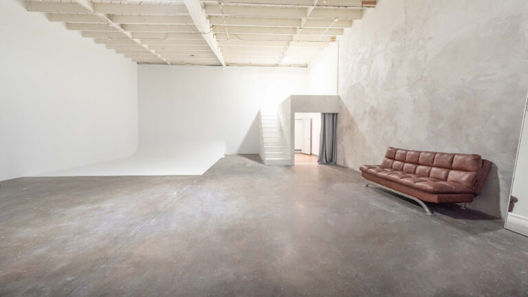 Cyc wall photo studio for rent with white steps yukon 2 Cyc wall photo studio for rent with white steps yukon 2