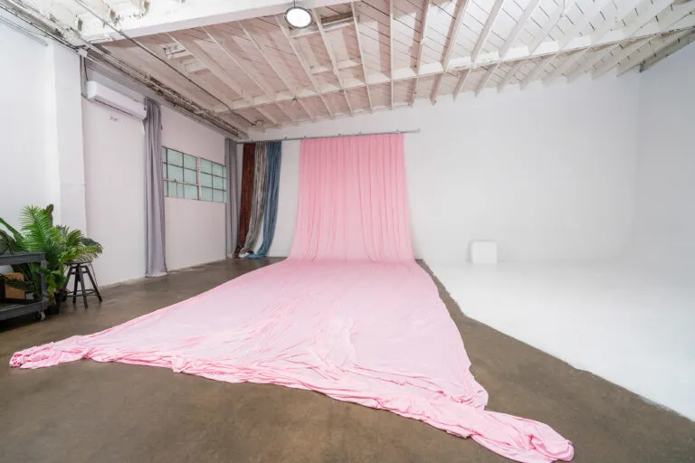 Photo Studio with white cyc wall and pink backdrop in Los Angeles_Yukon 2_2-2