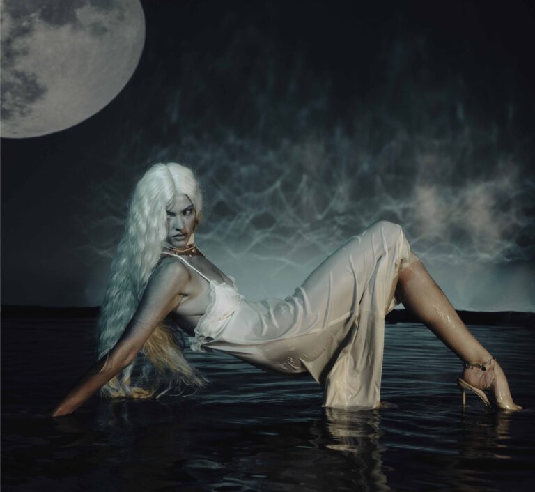 Unique Photo Studio in Los Angeles: Walk on Water Near LAX