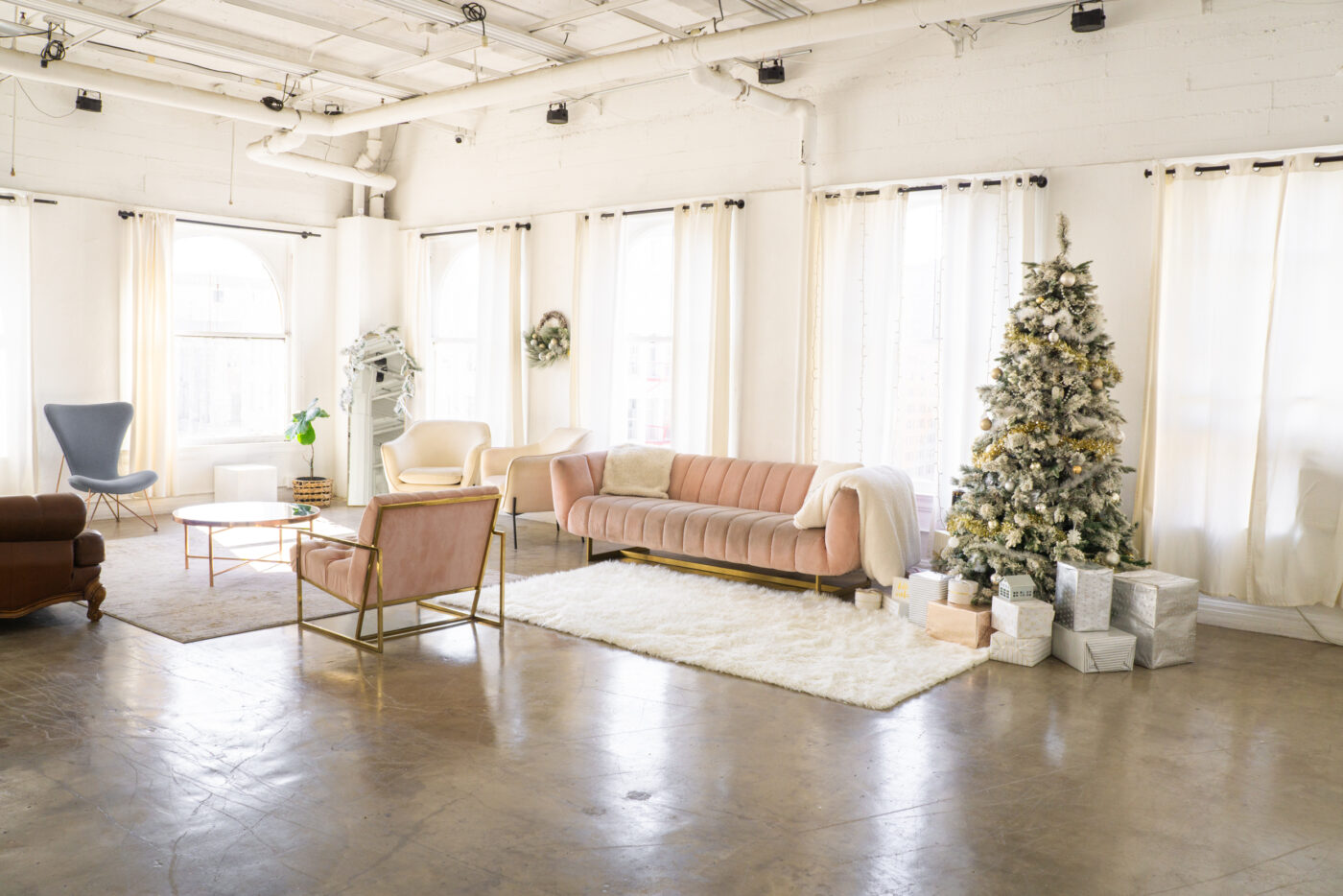 Daylight Loft photo studio for rent with downtown Los Angeles view LA ...