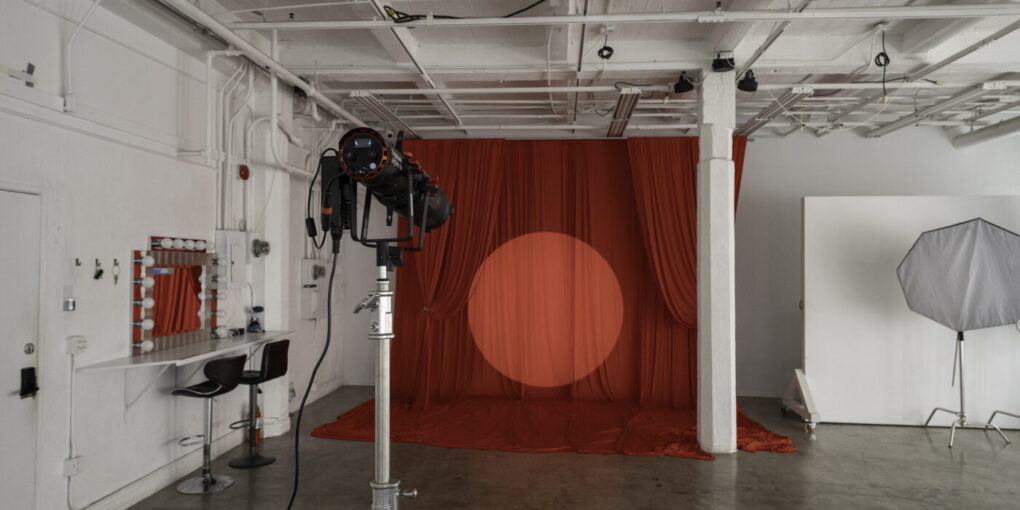 Daylight Photo Studio in Los Angeles with red backdrop_Loft 5_web size4
