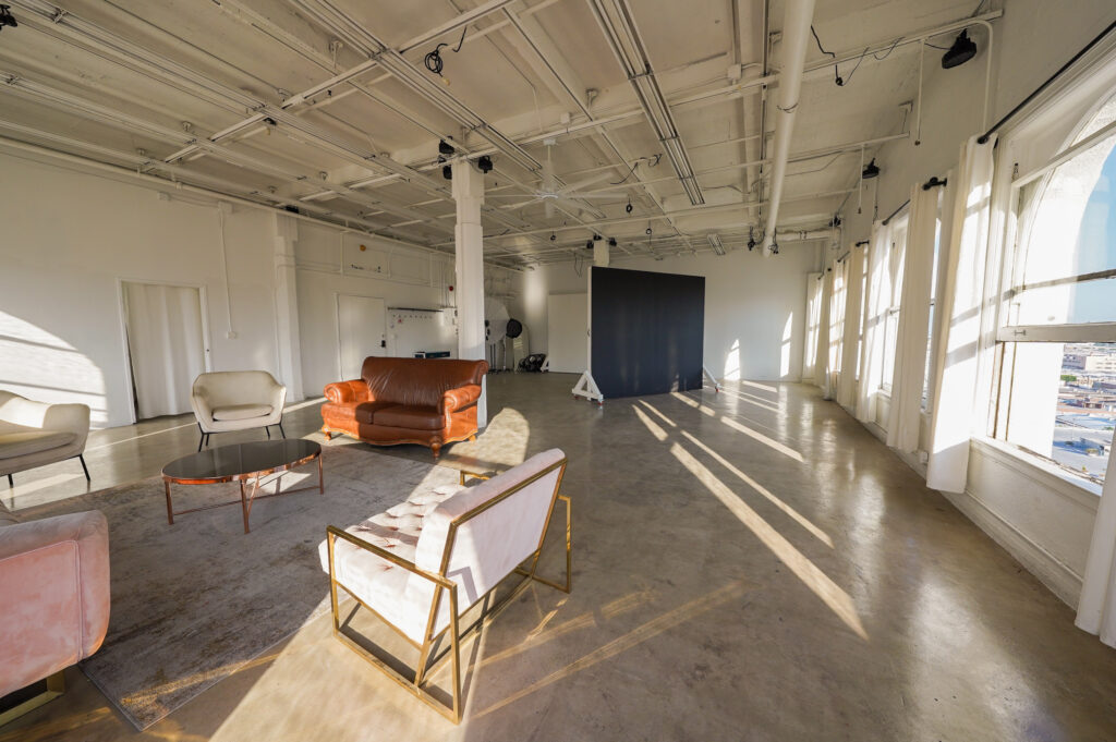 Daylight Photo studio for rent in Los angeles with arched windows and dt views