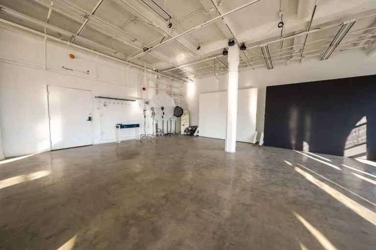Daylight Photo studio for rent in Los angeles with arched windows and dt views