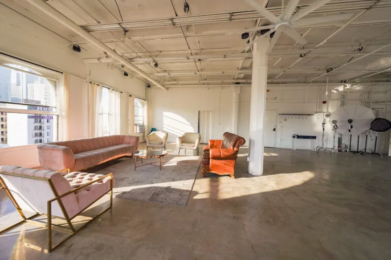 Daylight Photo studio for rent in Los angeles with arched windows and dt views