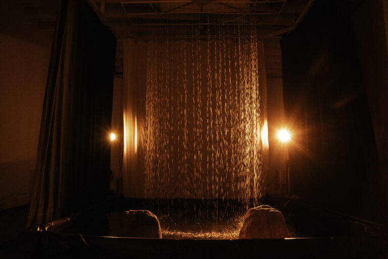 Photo Studio with rain feature and water pool in Los Angeles_Yukon 300012 Photo Studio with rain feature and water pool in Los Angeles_Yukon 300012