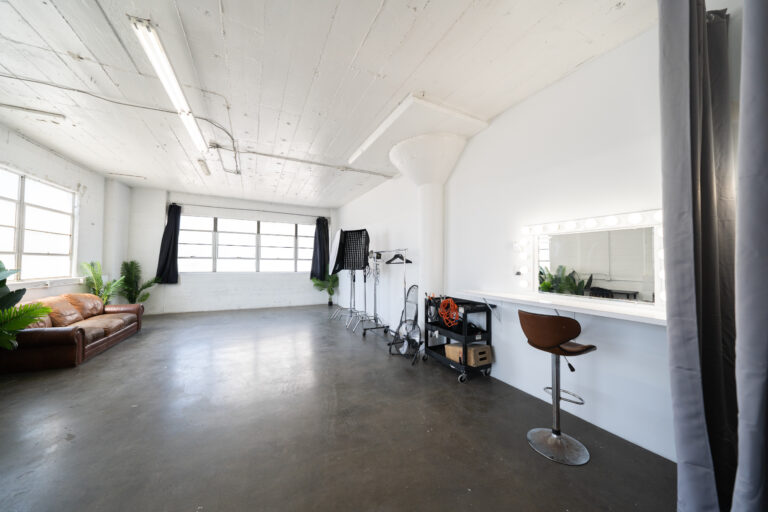 Sunny Daylight Photo Studio E for rent in Los Angeles, CA - FD Photo Studio Sunny Daylight Photo Studio E for rent in Los Angeles, CA - FD Photo Studio