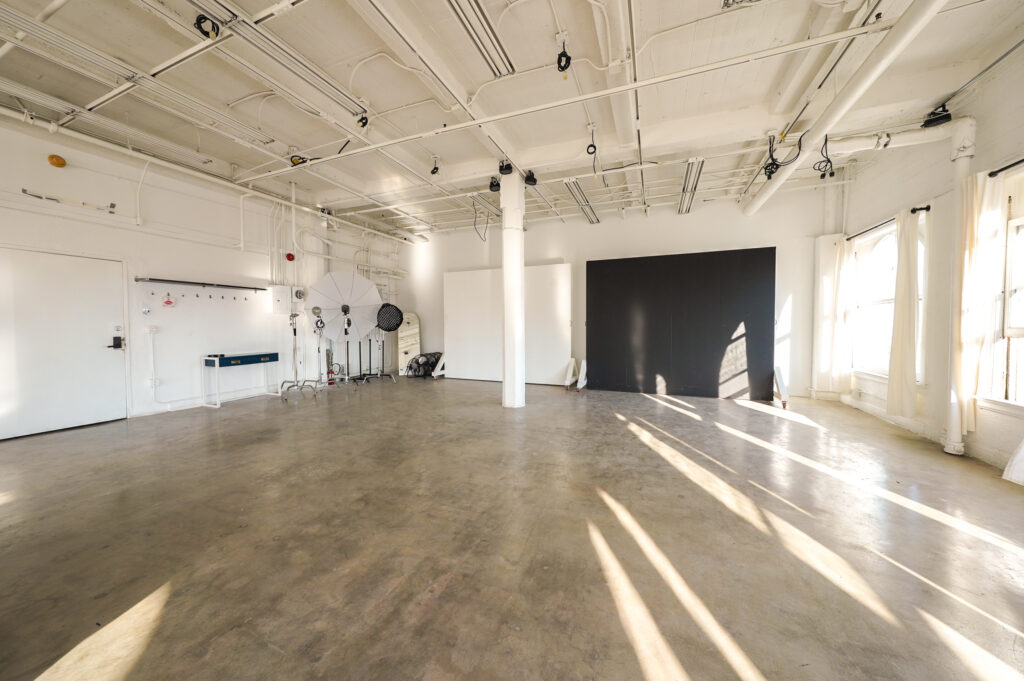 A List of Best Christmas Themed Photo Studios in Los Angeles in 2024 -