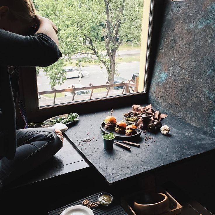 Natural vs Artificial Light: A Complete Guide for Photography (2025) -Photoshoot, FD photo studio, blog