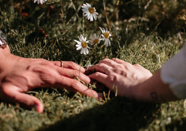 15 Unique Valentine's Day Photo Ideas 2025 -