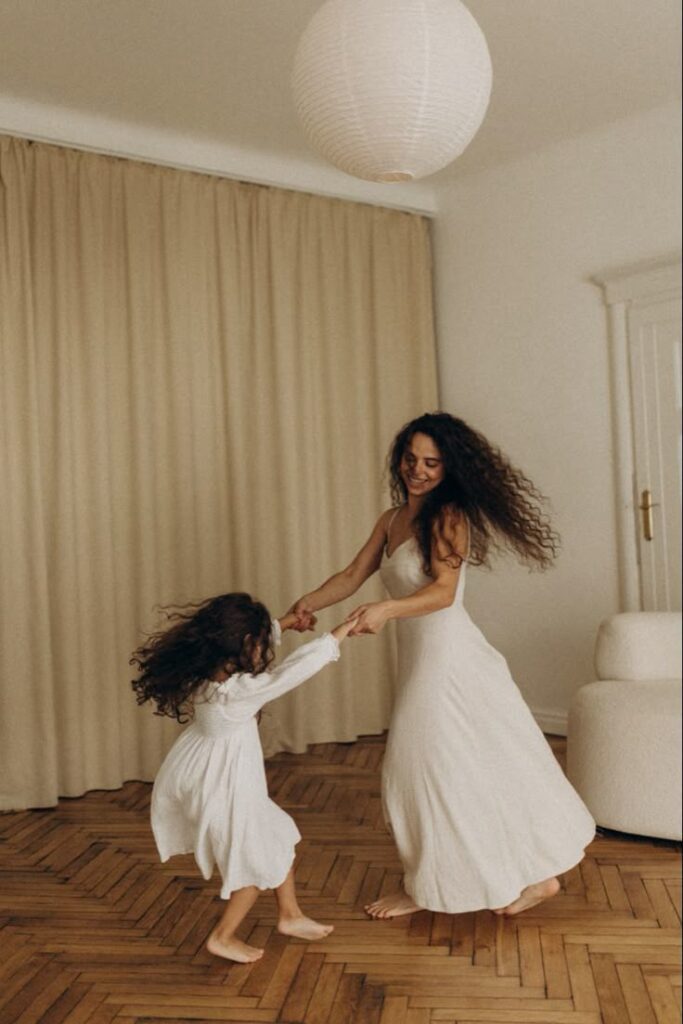 Mother's Day Photoshoot Ideas for 2025 (Outfits, locations and posing) -