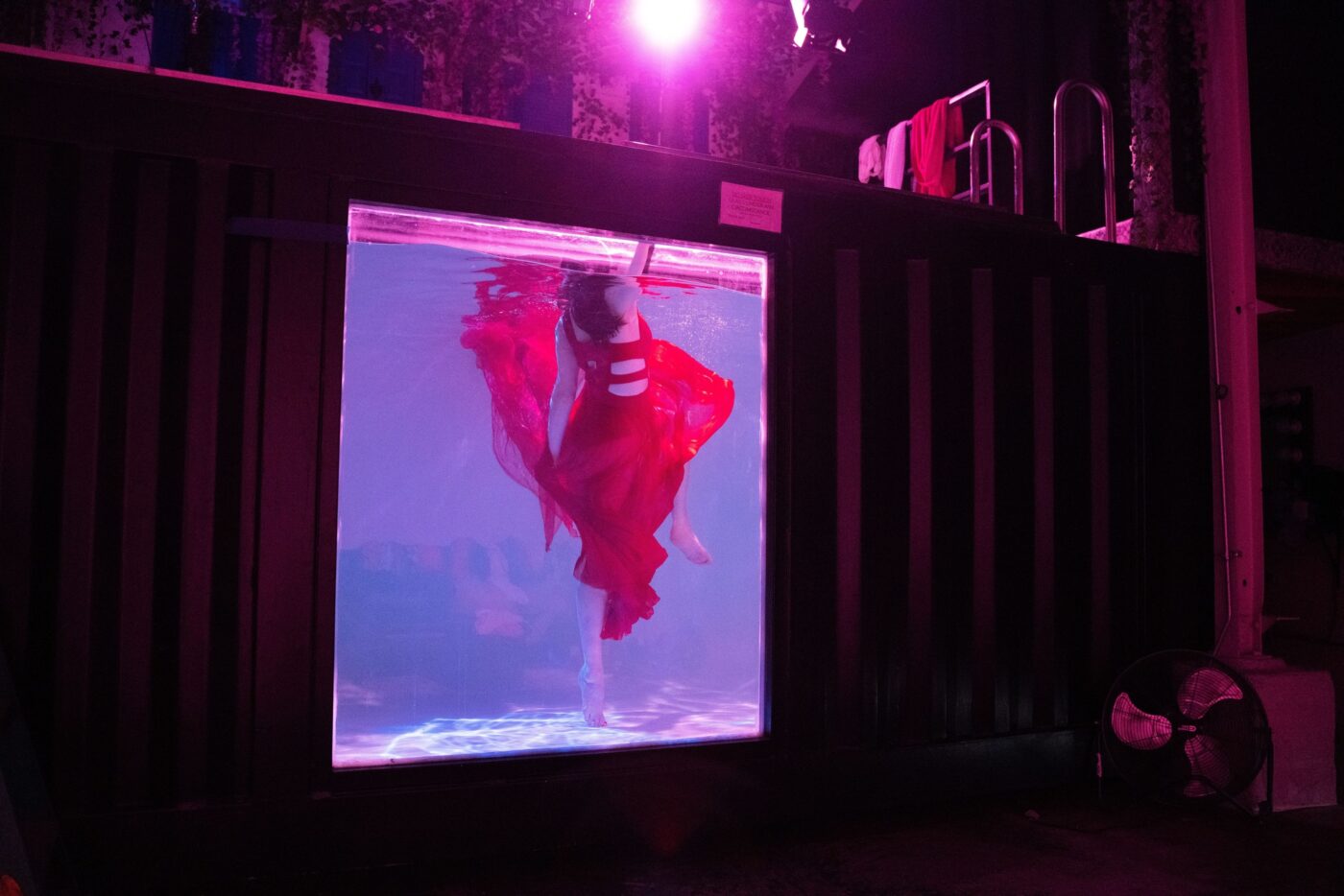 Olympic 1 - Underwater FD Photo Studio in LA