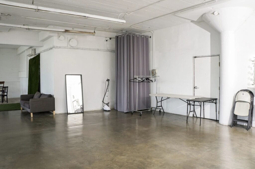 Fashion E-Commerce Photography: How to Shoot Professional Catalog Images in Studio -