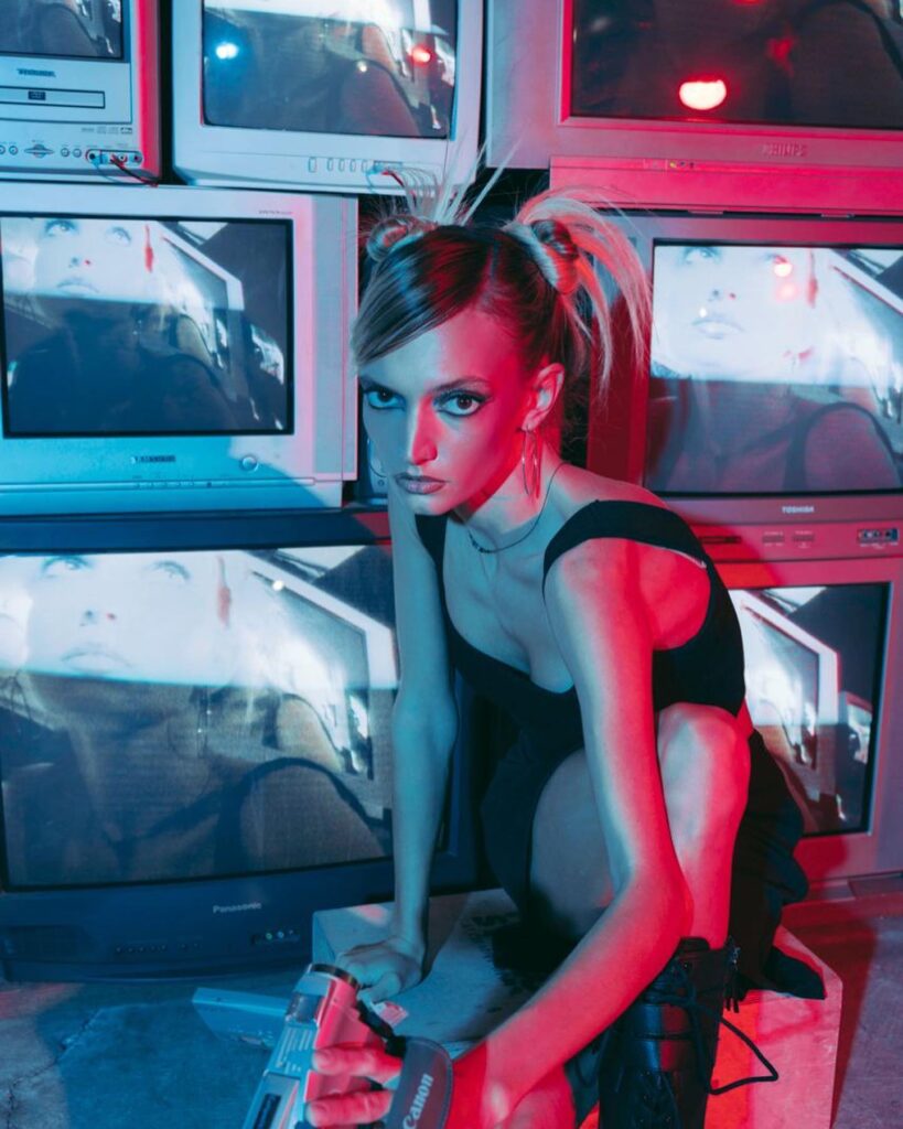 How to Use RGB Lighting and Color Gels in Photo Studio -