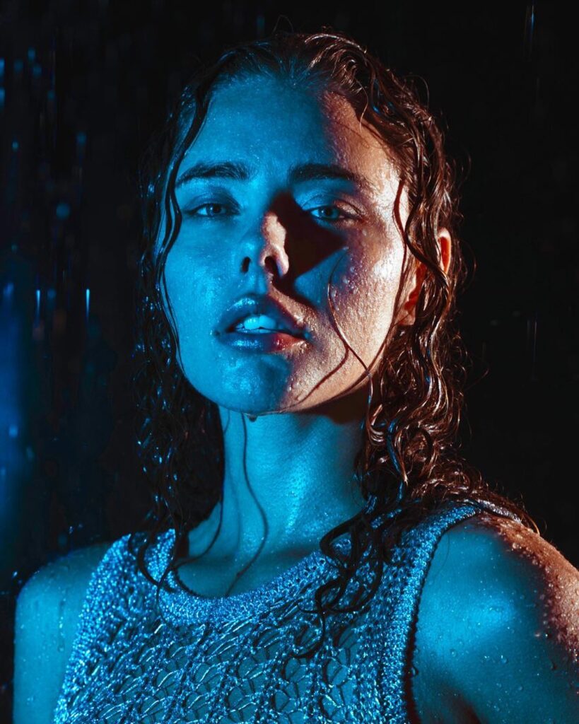 How to Use RGB Lighting and Color Gels in Photo Studio -