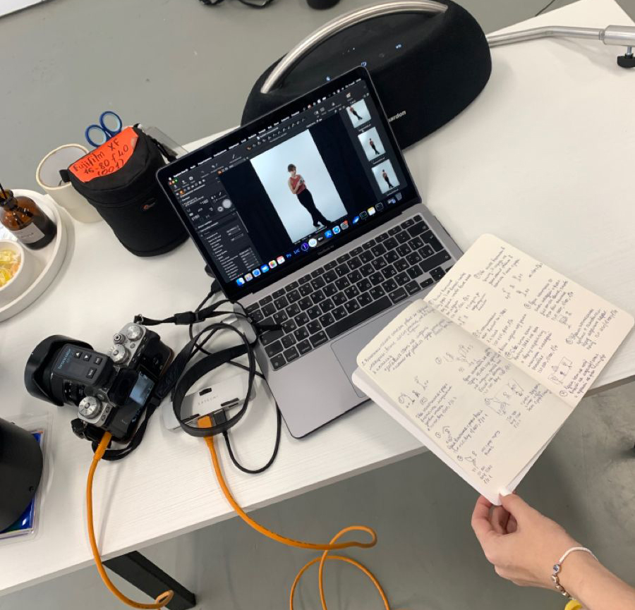 What to Pack in Your Photography Bag for a Studio Shoot -