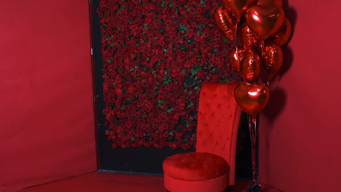 Valentine's day decorations at the photo studio in New York - Astoria 2