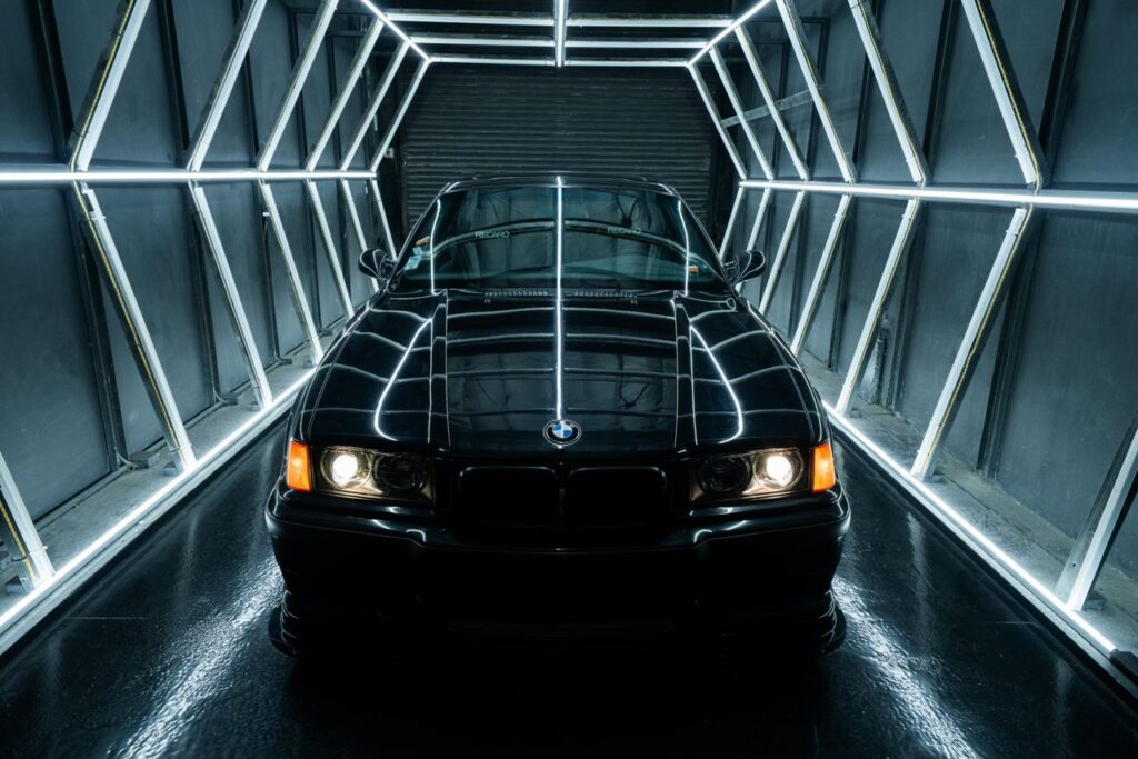 Photo studio with RGB tunnel and car access in Los Angeles_Olympic 2_1