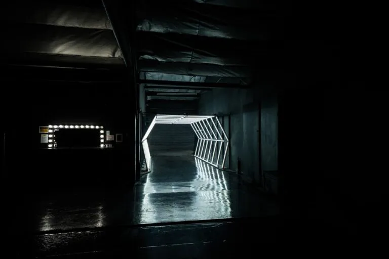 Photo studio with RGB tunnel and car access in Los Angeles_Olympic 2_6