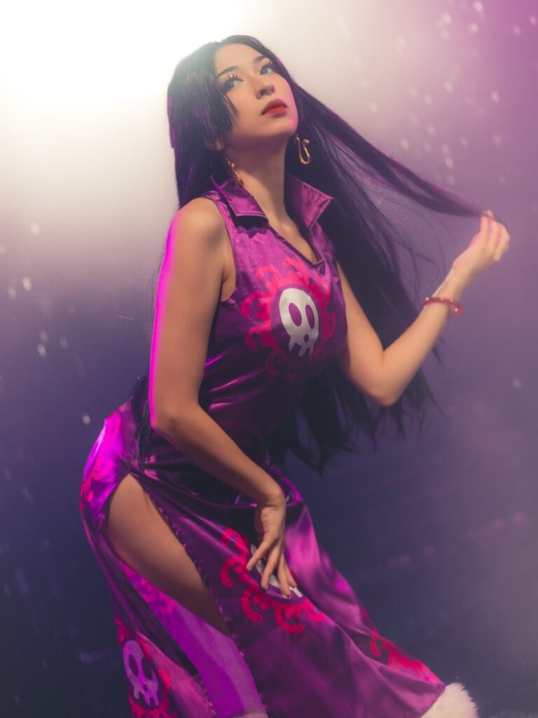 Cosplayer onyxglow photographed by simplyfrankpro at studio Metro 5