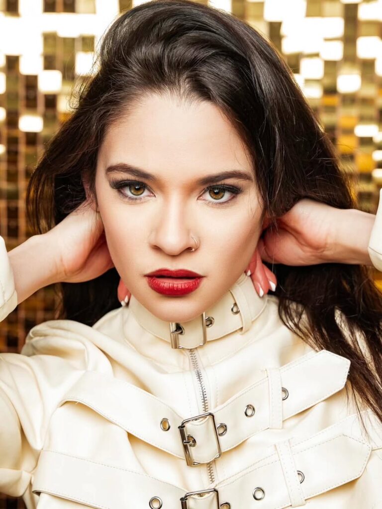 Model arrieas photographed by esnelldesign at Astoria 5 1