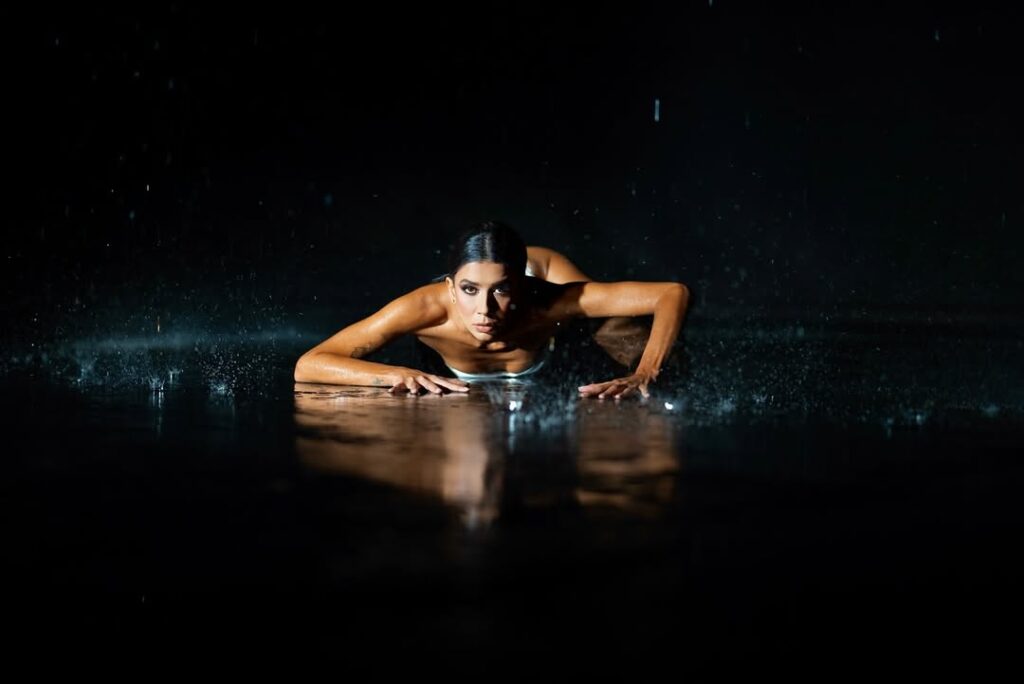 Model vihporaii photographed by karlatomanelli at Metro 5