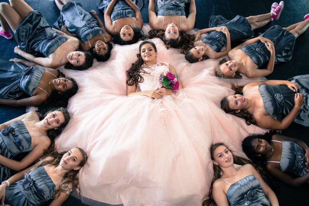 Quinceañera Photoshoot Ideas and Photo Studio Recomendaciones in Los Angeles FD Photo Studio 4