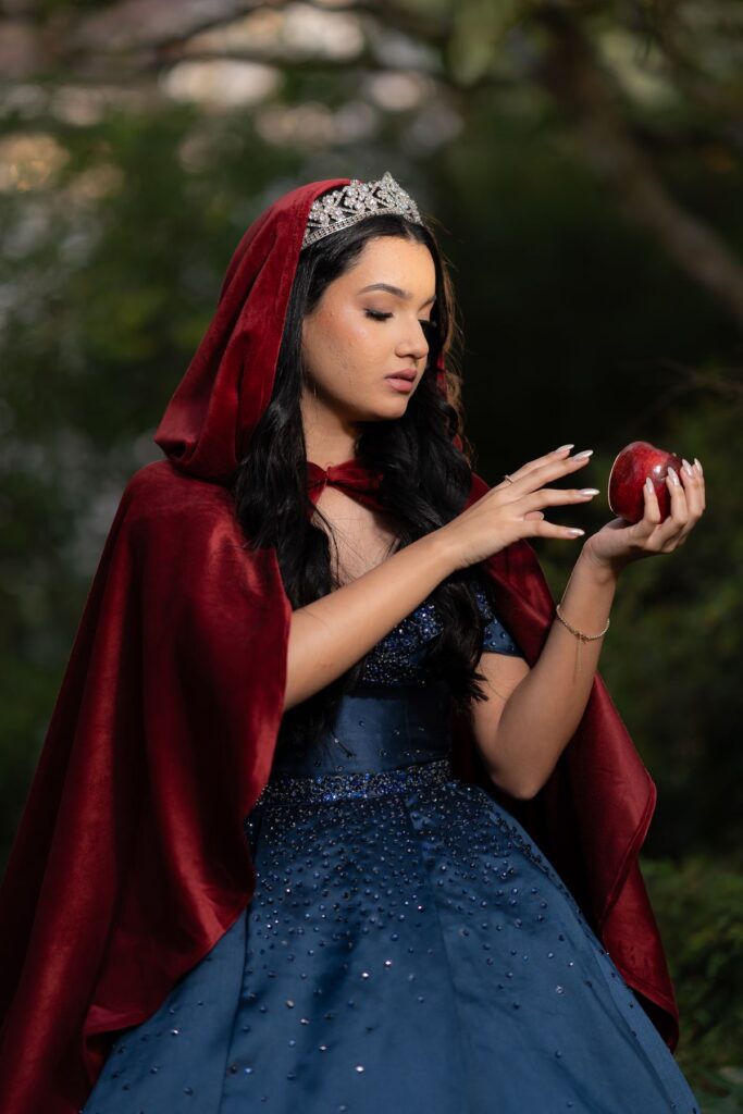 Quinceañera Photoshoot Ideas and Photo Studio Recomendaciones in Los Angeles FD Photo Studio 5
